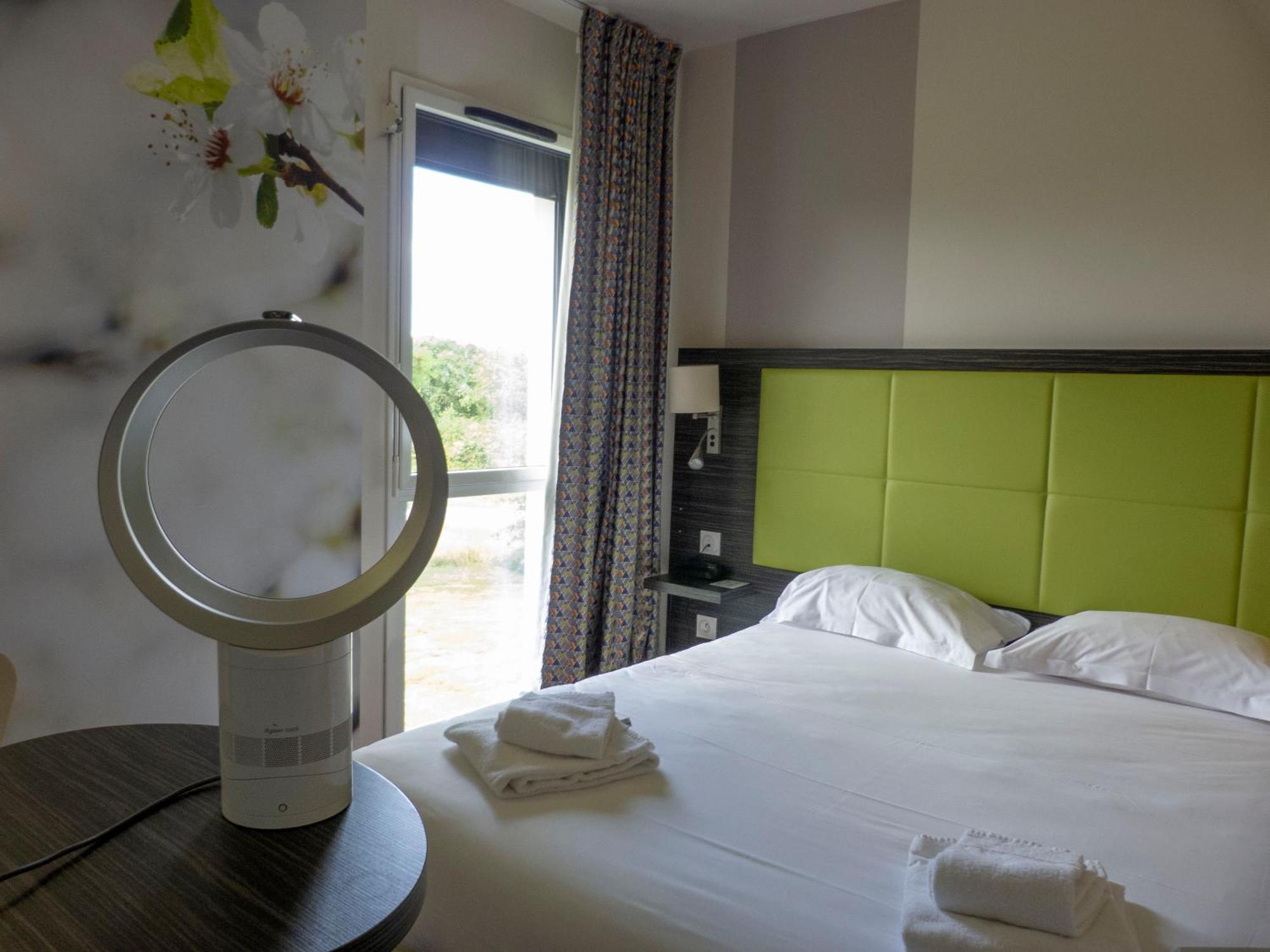 Hotel La Verriaire - The Originals La Verrie Екстер'єр фото