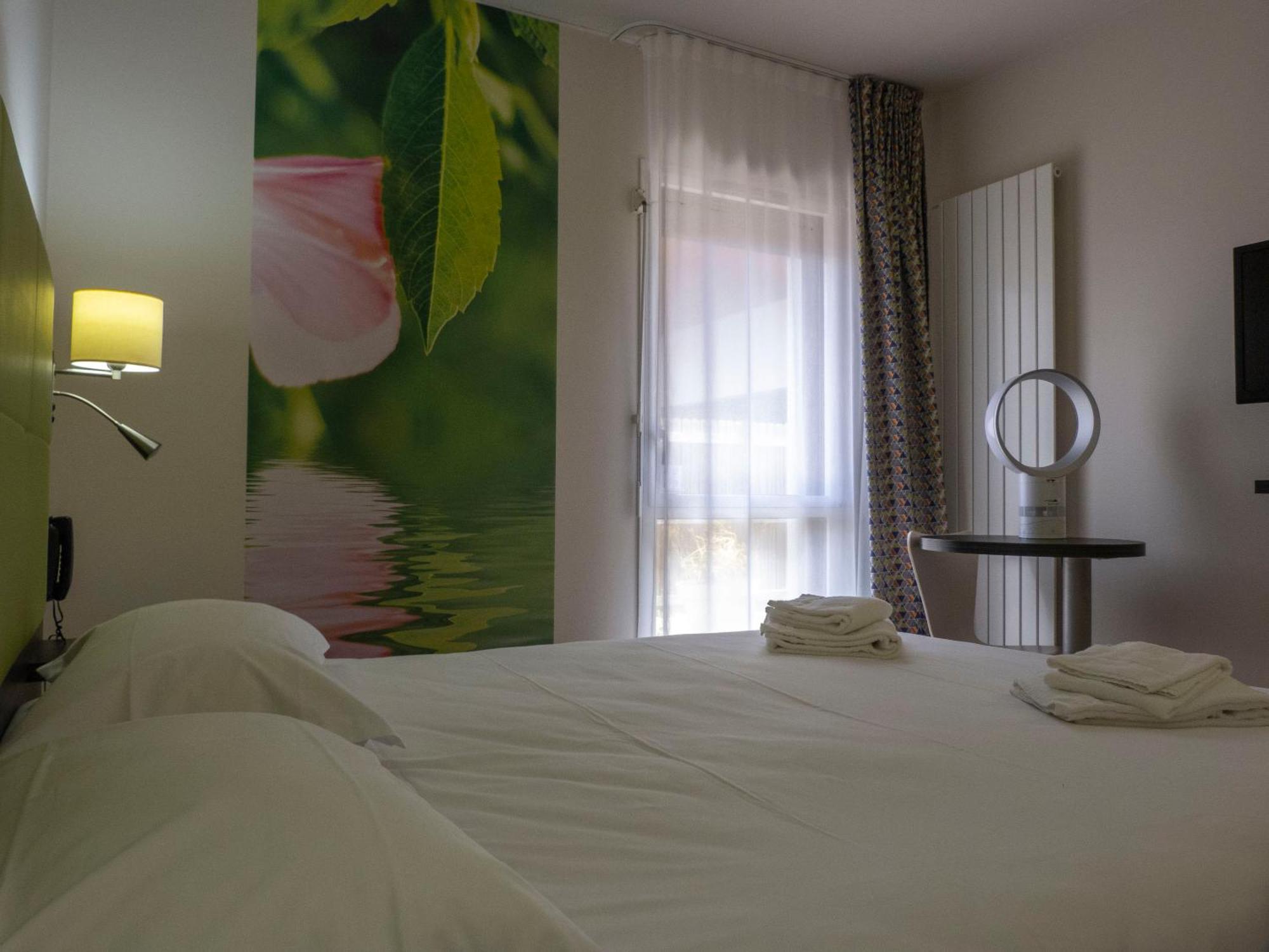 Hotel La Verriaire - The Originals La Verrie Екстер'єр фото